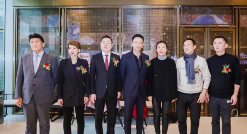 张云雷|汪小菲成都新店遭吐槽，有人吐槽不够吃，有人吐槽太贵，咋回事？