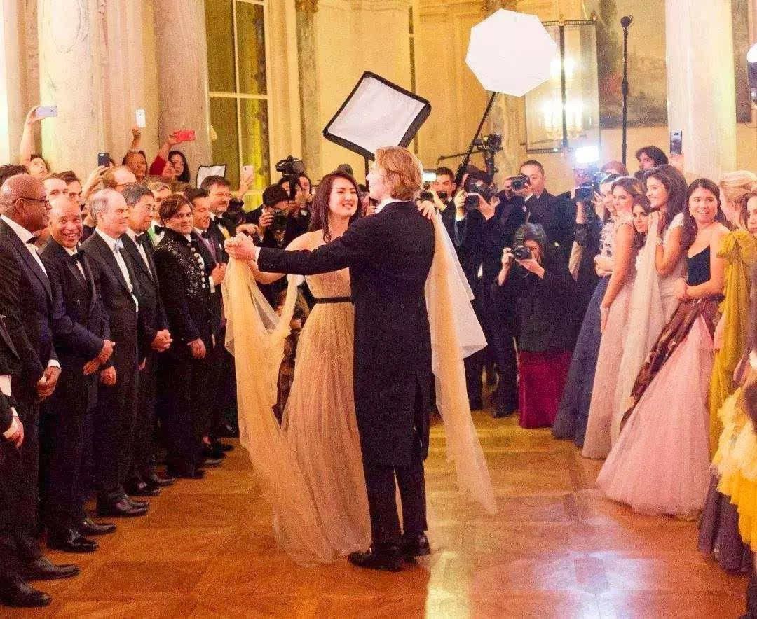 姚安娜|华为小公主姚安娜：正式进军大荧幕，23岁拥有顶级资源