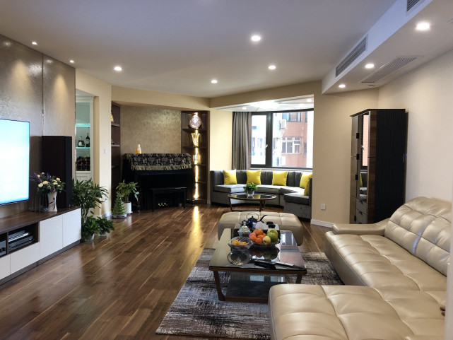 珊珊为何来迟 190平简约风三居室享受，倡导现代、简洁又不失温馨、和谐