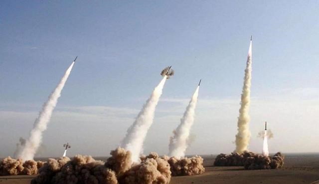 北极|全球变暖恶果显现，北极冰川迅速融化，我们能重新冻结北极吗？