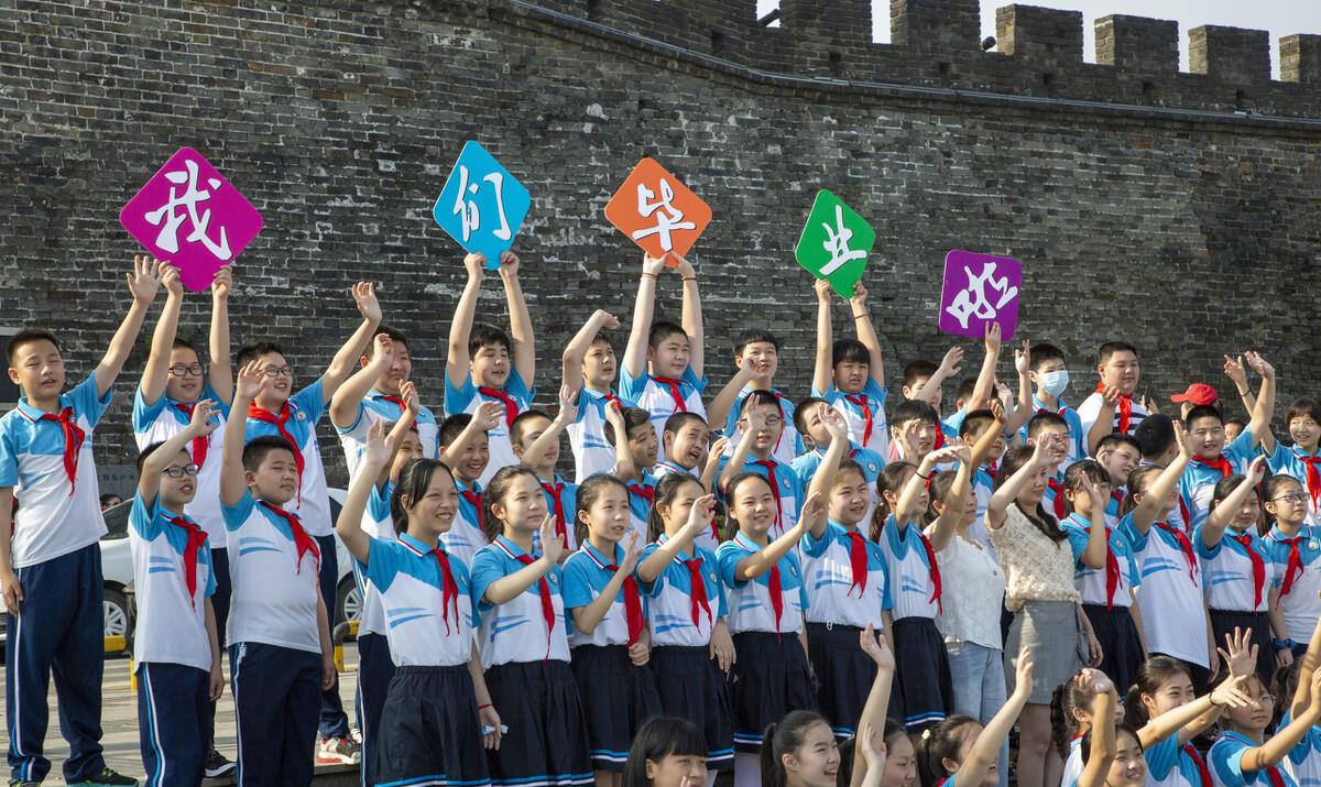 学霸|小学六年级学霸作文《我们终将毕业》，情感真挚，字迹堪比印刷体