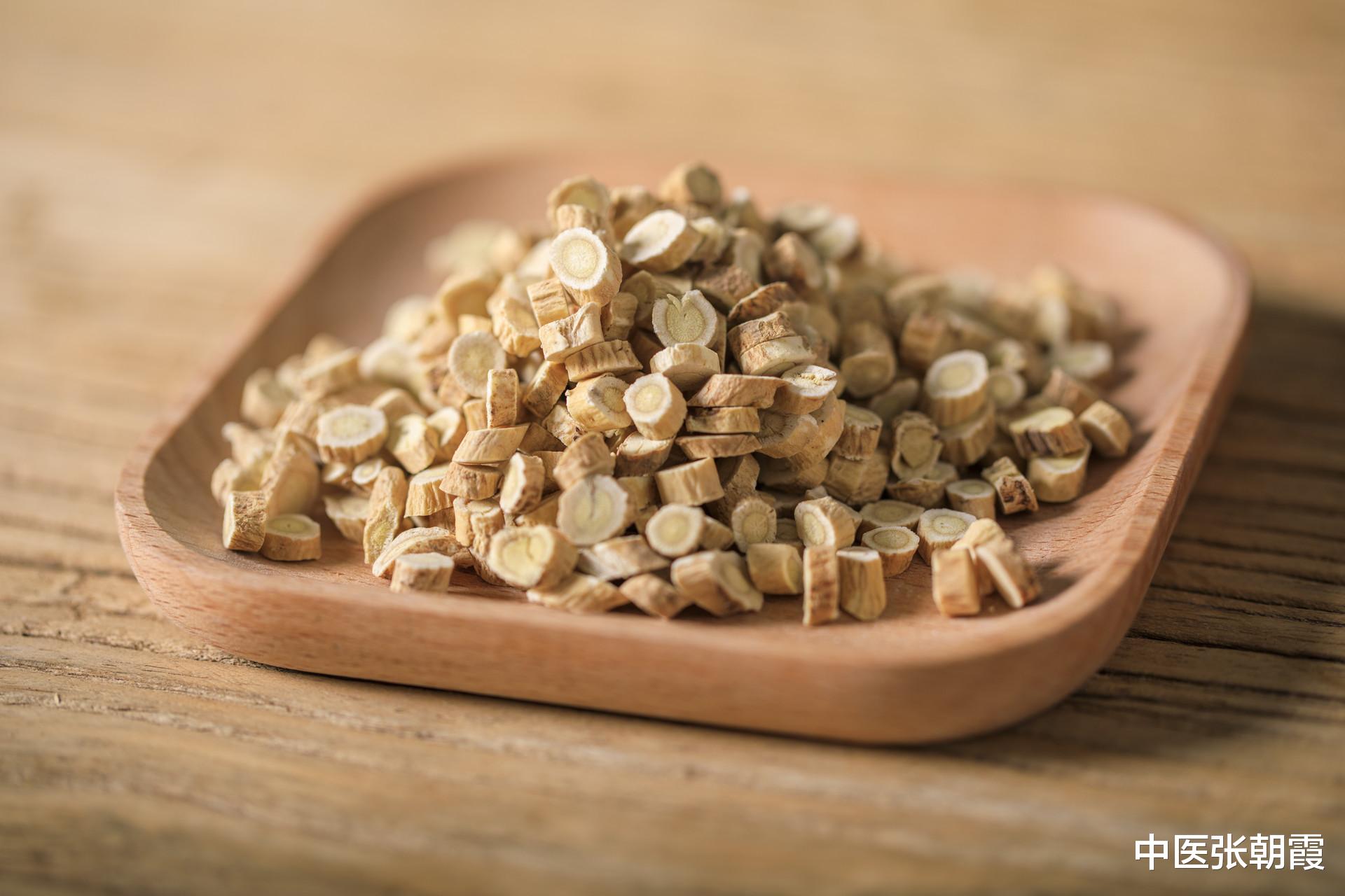 肾结石|患者肾结石,腰两侧胀痛,足部瘀肿,其实是脾虚湿滞、气滞血瘀