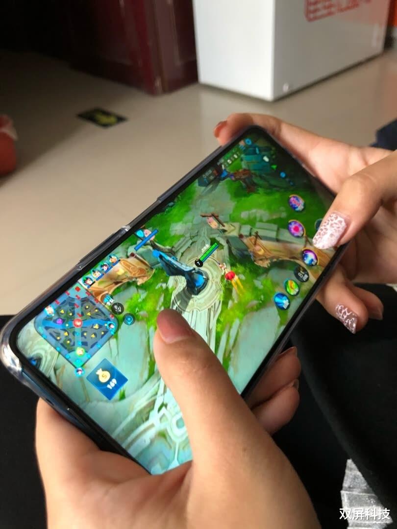 5G|5G双模+真全面屏+7nm麒麟芯片，跌至1277元，可以尝鲜鸿蒙系统