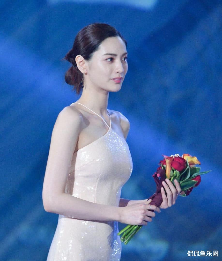 唐人街探案|30岁林珍娜，颜值超高身材有型，这个女神实在是太有魅力了