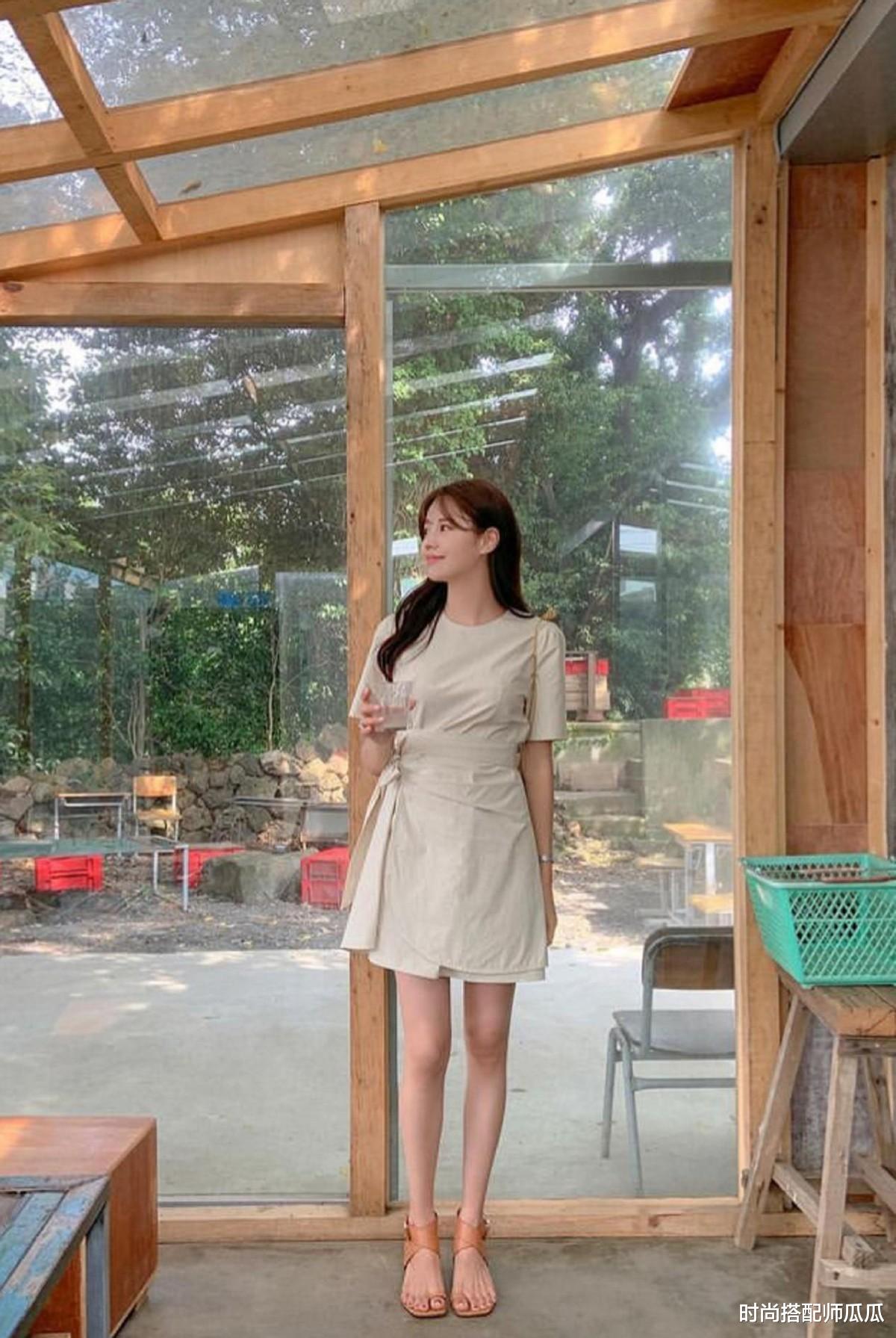 时尚搭配师瓜瓜|?真正见过世面的女人，穿裙子都离不开这3个颜色，美得高级有气质
