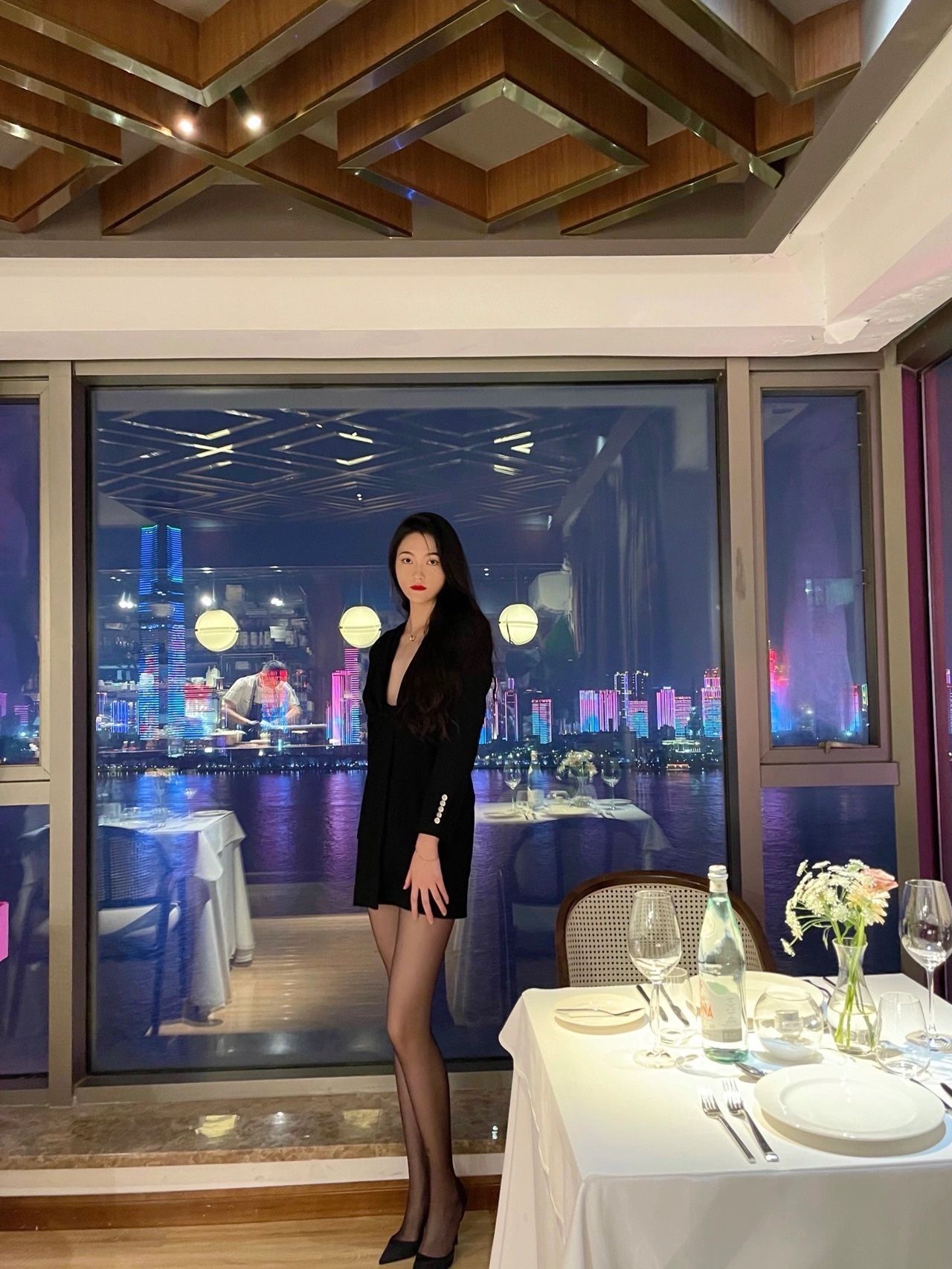 三流老板在朋友圈,二流老板在酒桌,一流老板神龙见首不见尾
