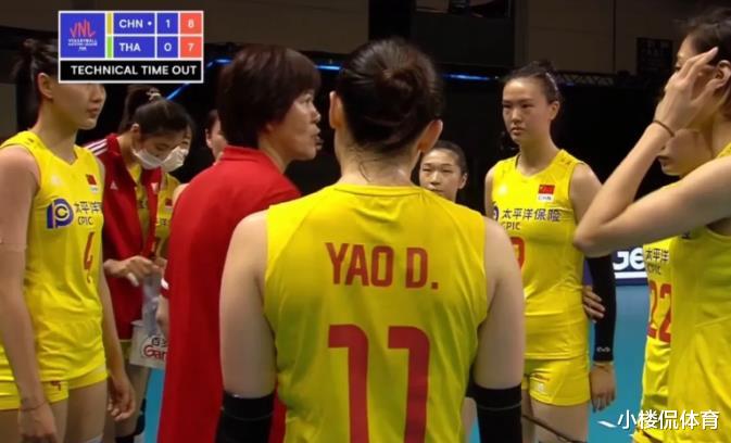 郎平|郎平在暂停时，严厉地问她：你告诉我9号扣了几个球？