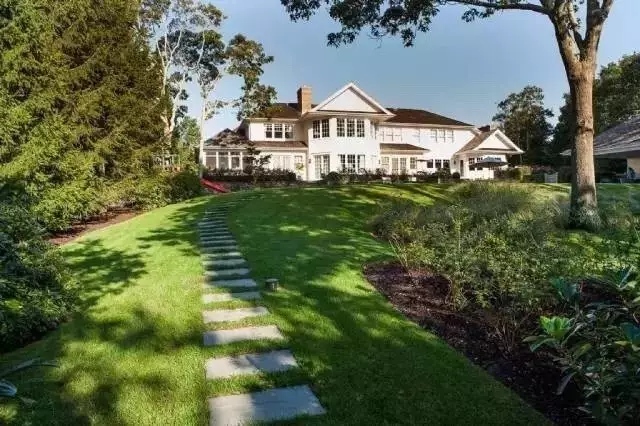 别墅与草坪,美翻了~