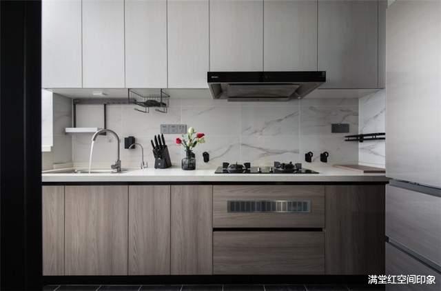 厨房吊柜如何设计？这种吊柜美观实用，还不碰头