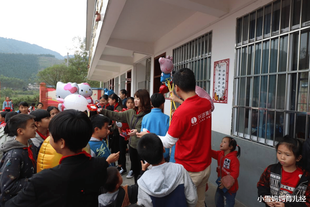 小雪妈妈育儿经|为啥校园霸凌中，很少听到“学霸”被欺负？答案值得家长去深思