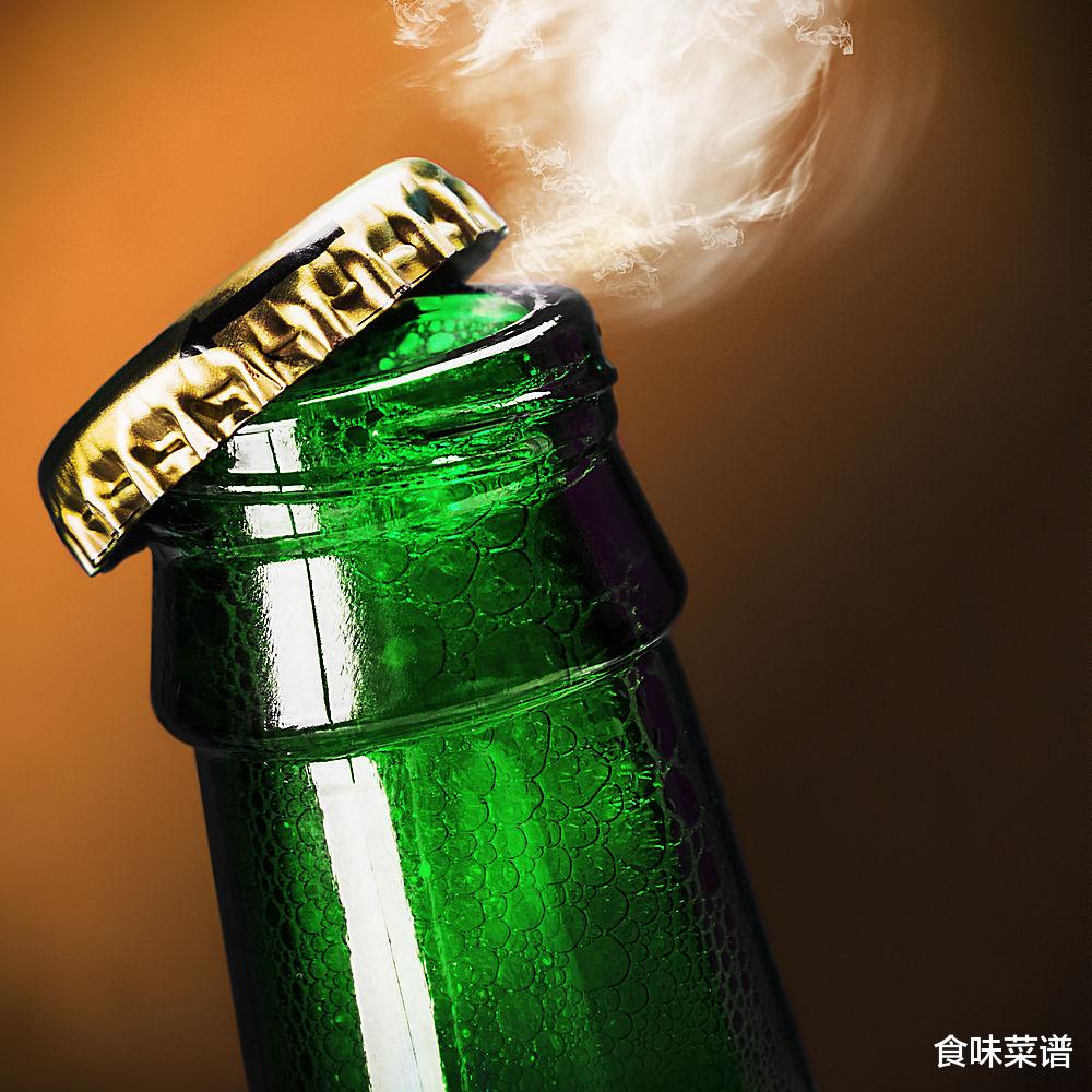 食味菜谱 为啥很多啤酒的价格，比矿泉水还便宜，看完这些，你就明白原因了