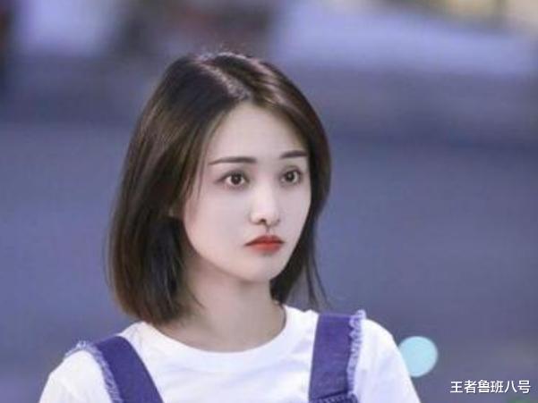 郑爽|郑爽退圈后, 首次登录账号改“动态”, 新简介看傻粉丝：这下完了