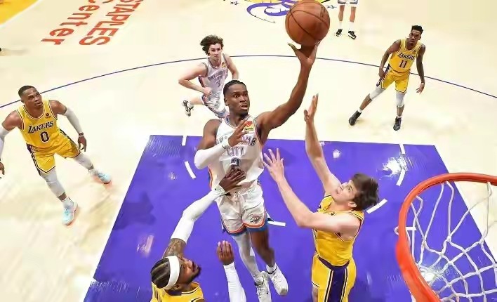 刘华体会讲体育课|两场被逆转45分！安东尼尽力威少关键失误，沃格尔用人太不理智