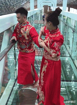 小叶娱记 “嫂子发来的自拍照，看完我就不淡定了，这是啥意思？”