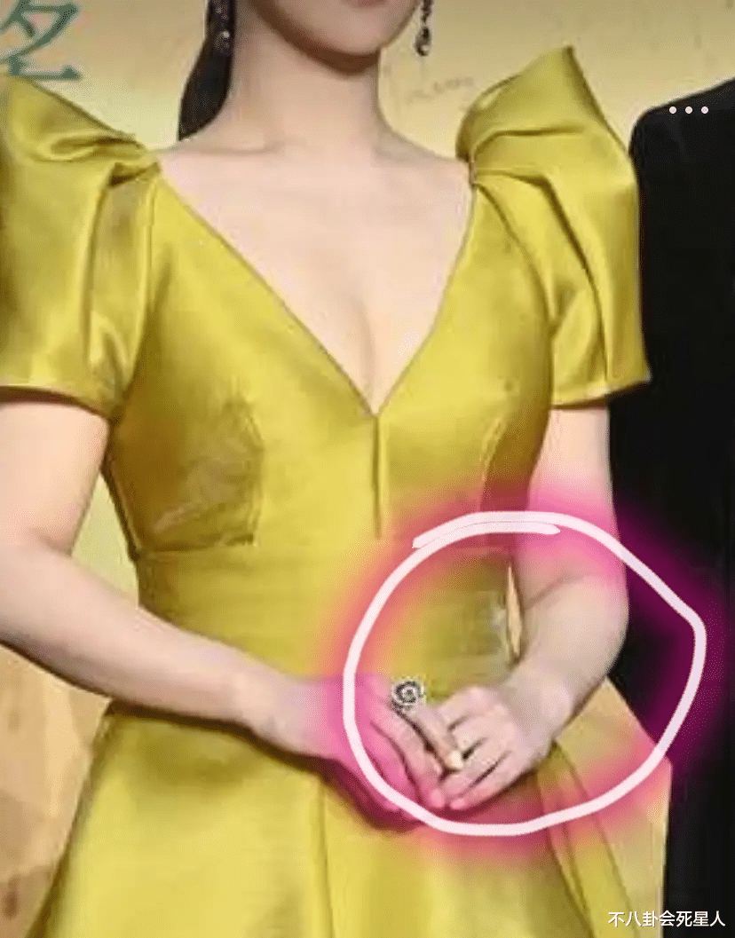 范冰冰|为显白全身涂粉：杨颖像套白丝袜，杨紫蹭脏礼裙，范冰冰国外丢人