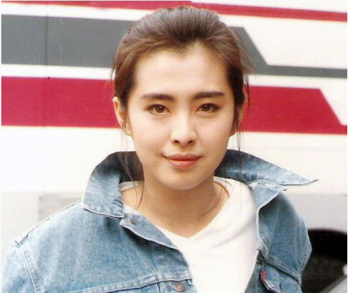 王祖贤|差点被周星驰骗了！不想“龅牙珍”这么美，网友：真不是王祖贤？