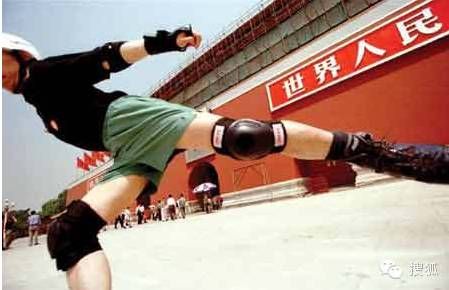 搜狐|他竟然沦落到跟网红抢饭吃？！