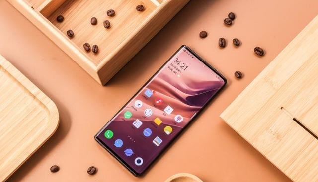 星叨叨 vivo首款4nm旗舰曝光，150倍变焦+屏下相机，18+1TB卖6999贵吗？