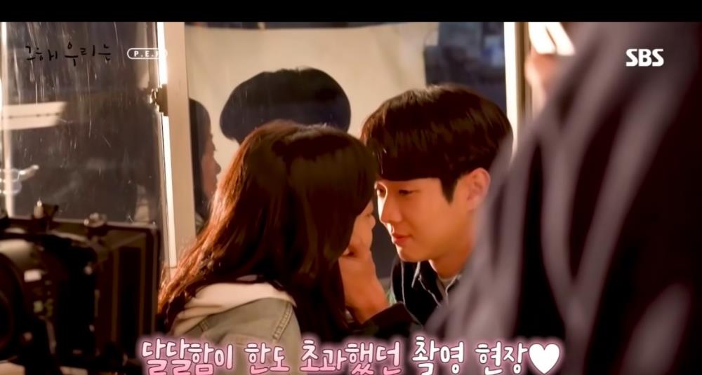 杨怡|《那年我们》吻戏花絮比正剧还甜！崔宇植吻状太惨，惹金多美笑场