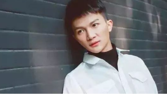 苍井优|?周深：感觉本人还行，没什么特别的感觉，但是粉丝真的很“茶”