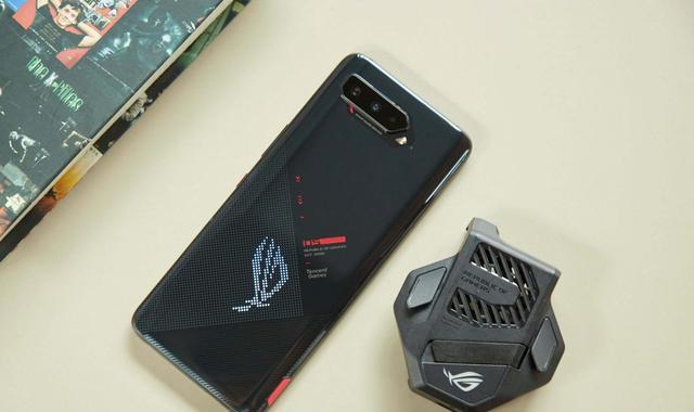 游戏手机|号称“铁公鸡”的6000mAh旗舰，16+256G终于降300！还是等到了