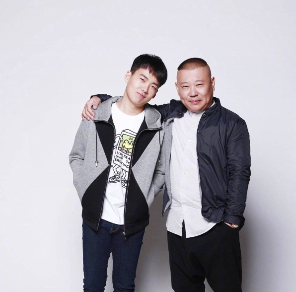 曹云金|曹云金酒后和朋友倾诉想念德云社，看到郭麒麟已经独当一面，很高兴