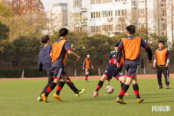 苹果|1米6和1米8的男性，体重多少比较适合？