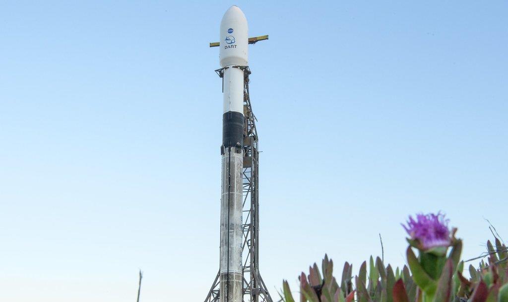 SpaceX猎鹰9号火箭将NASA的“DART”送入太空,目标:撞击小行星