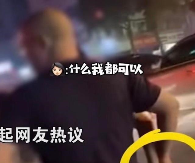 小歪歪说 广西桂林，漂亮女司机巧妙化解撞车，光头大哥只能默默接受