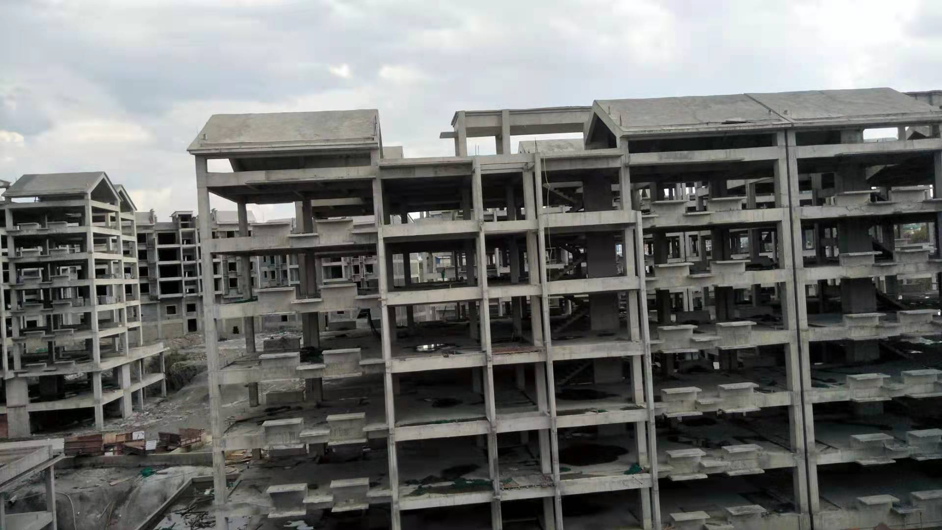 |这种房子的价格能便宜几十万，甚至上百万，它能买吗？