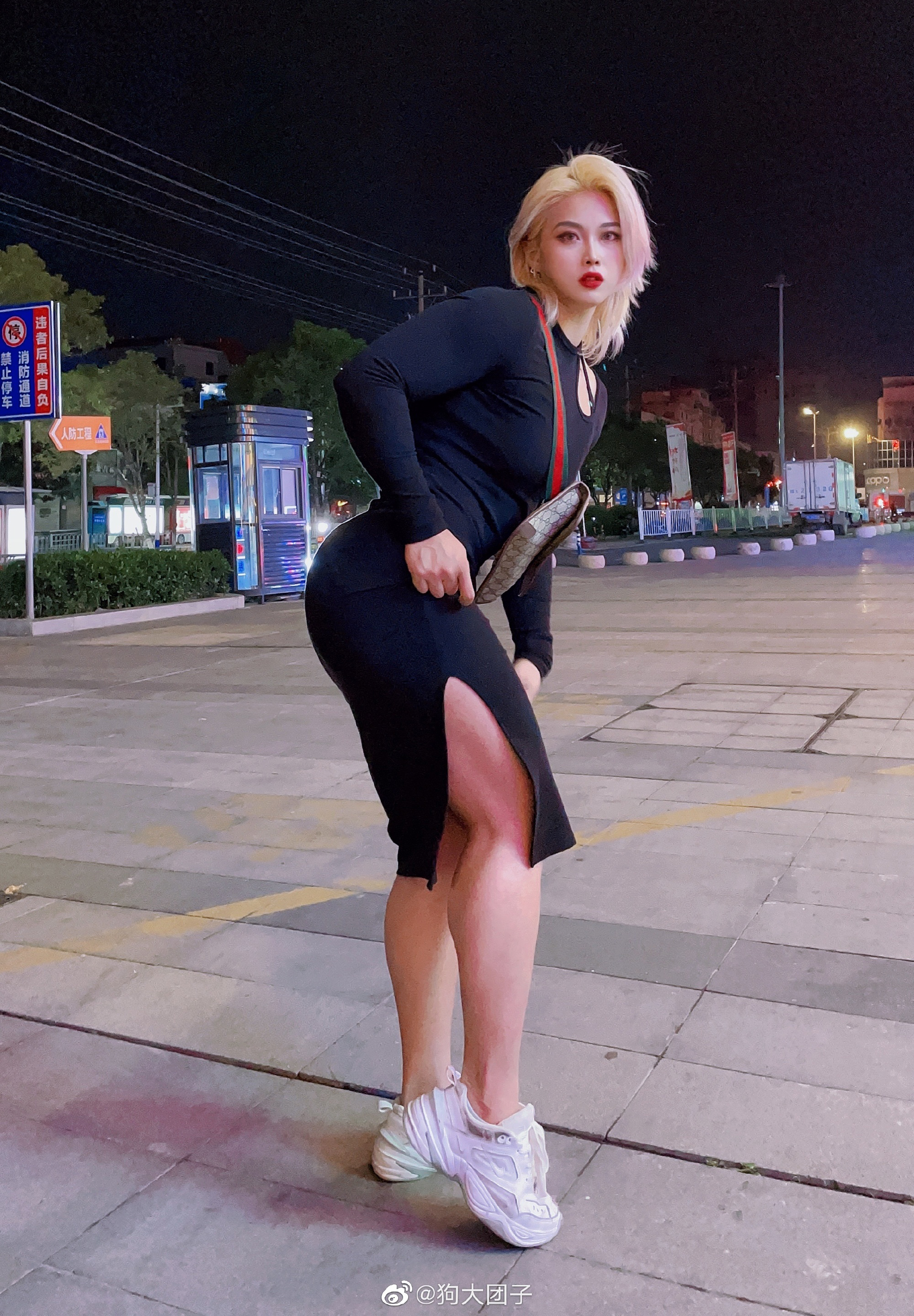 小姐姐|25岁女生练出强壮的肌肉,男生看了自愧不如,网友:惹不起!