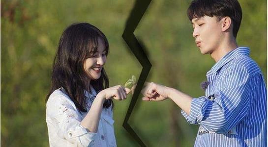 郑爽|郑爽被封杀，现身机场情绪低落，退圈视频文字版曝光：以前不懂事