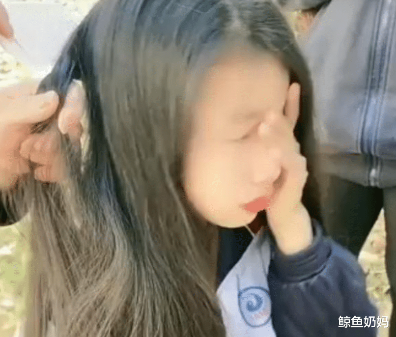 短发|从小留“长发”或剪“短发”的女孩子，长大后差距大，父母要留心