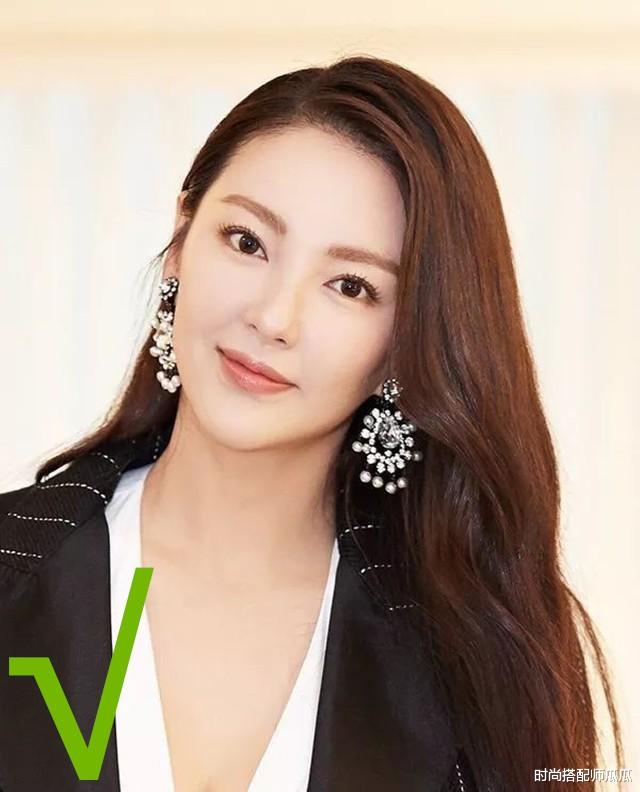 发型|?45岁的女人，建议避开这3种发型，不仅大妈感十足，还显老没气质