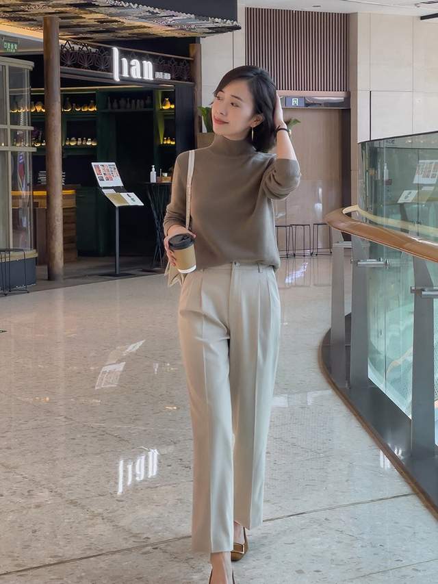 何有强 秋冬穿搭，一定不能错过针织衫的搭配，不仅保暖，而且很好看