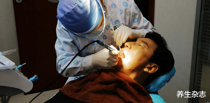 养生杂志|洗牙之后，为什么牙齿反而变松？医生：3个方法赶紧做，牙齿一天天牢固起来