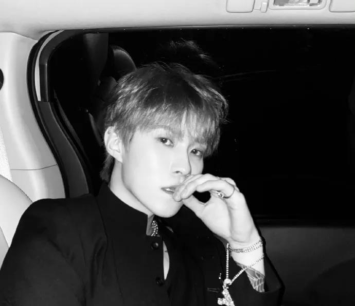 女孩|又一千万粉丝顶流糊了？睡完直接消失？被伤害的女孩，带着图爆料