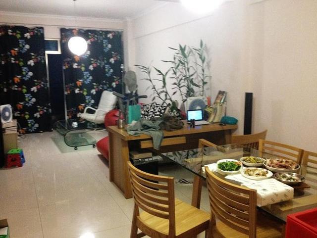 老公装修红黑搭配像个鬼屋，他还认为时尚独特，我都打算回娘家了