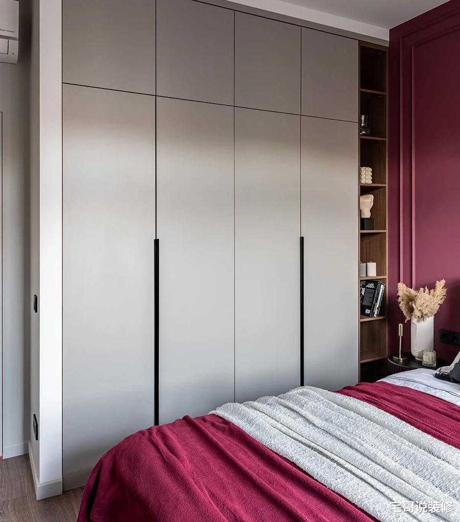 30岁中年夫妻的幸福生活：住61㎡小家，室内配色大胆又高级，羡慕