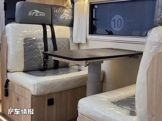 依维柯房车|新款依维柯房车亮相，4种内饰风格任意选，全家老小都能住得下