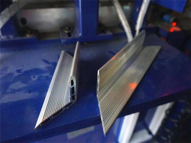 门窗加工设备难以择优选择？犹豫不决的背后，只因缺少这些经验