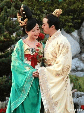 殷桃|出道17年，为什么殷桃的嘴一直是破的？采访中本人亲自说出原因