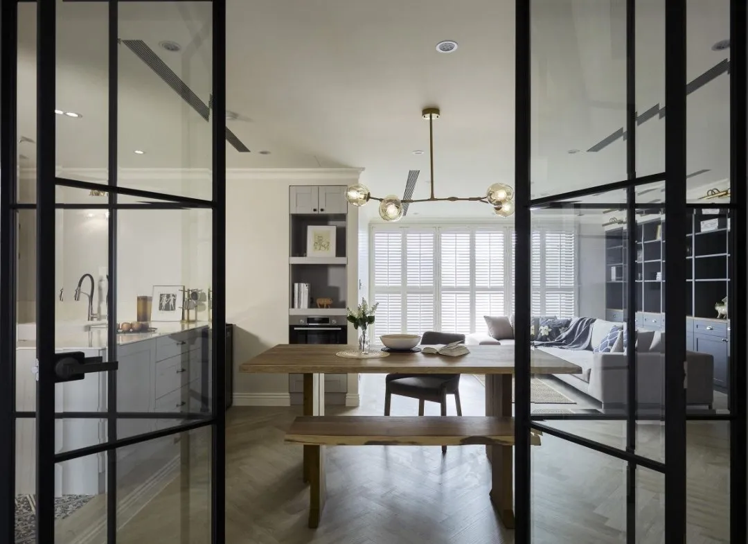 壁龛能满足收纳，同时提升颜值