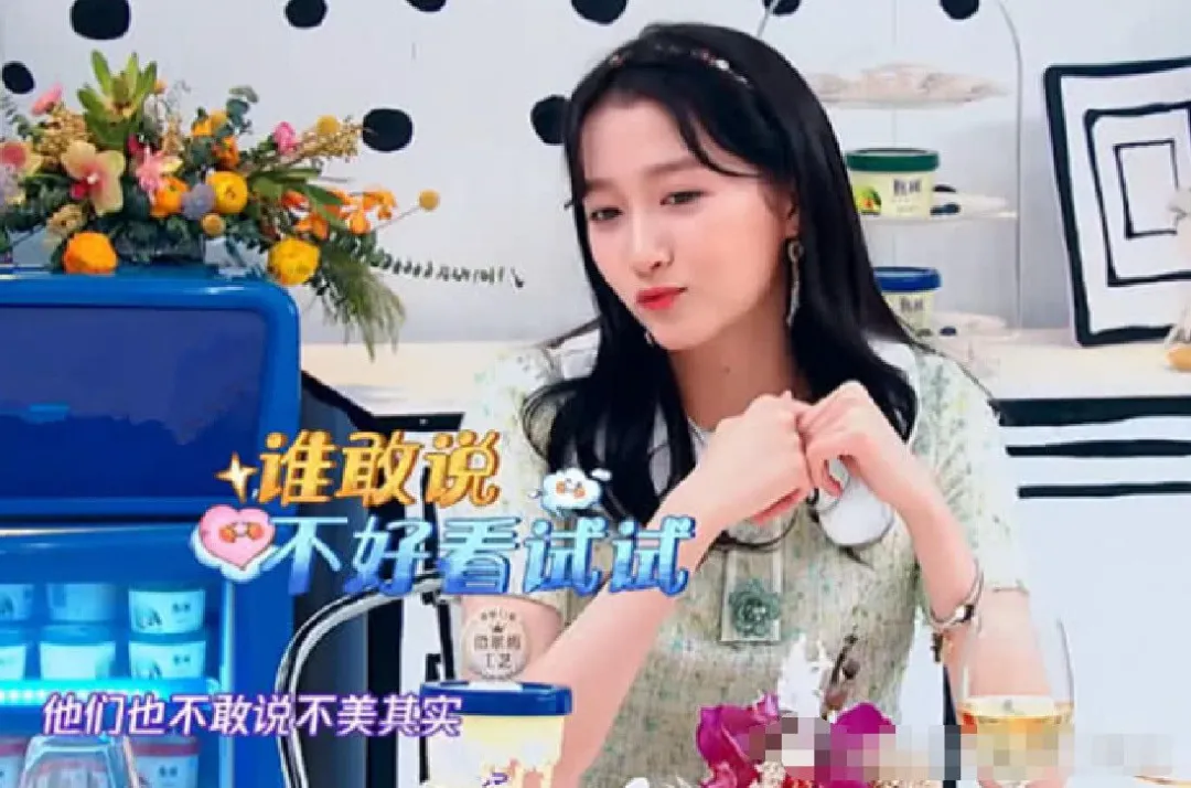 电影|她糊的好突然，还倒赔了3亿