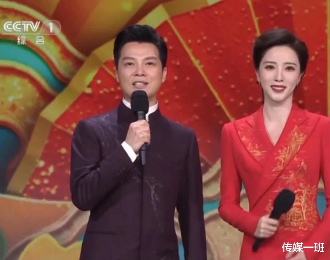 李思思|为什么“李思思的腰”频频登上热搜，看完这组健身照我明白了