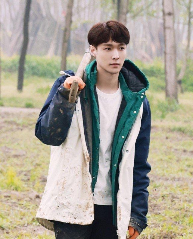 迪丽热巴|爆料:张新成,宋茜,肖战,张艺兴,王一博,刘雨昕,迪丽热巴