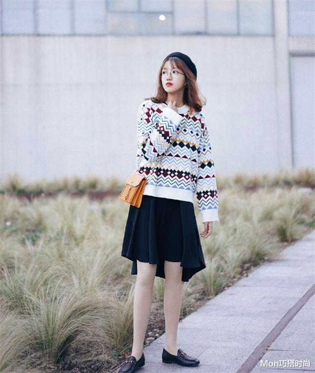 Mon巧搭时尚|早秋建议大家多穿“毛衣衫+半身裙”，温柔又高雅，美得惊艳时光