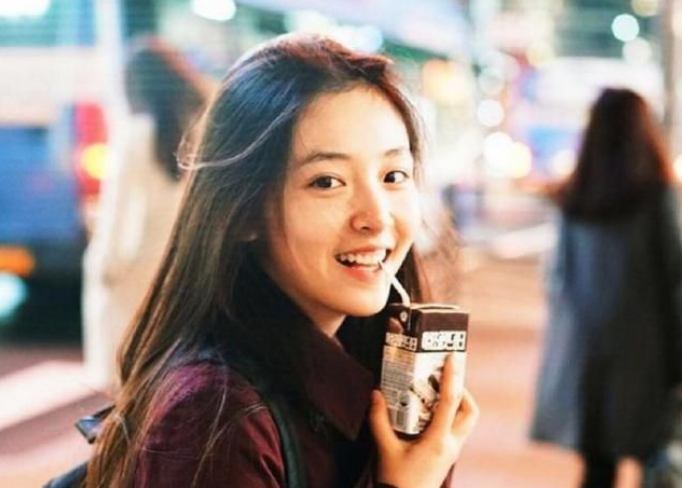 晚安墨然|一个女人变得强大，其实是从学会沉默开始的