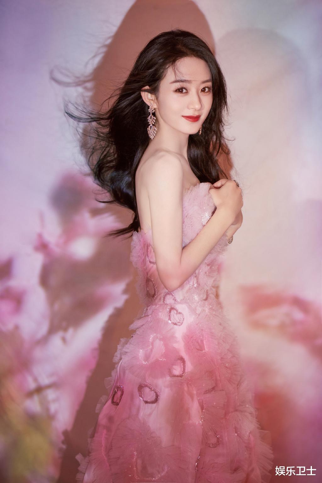 赵丽颖|赵丽颖冯绍峰先后发布声明，回应离婚及孩子争议，女方举动却令男方被骂