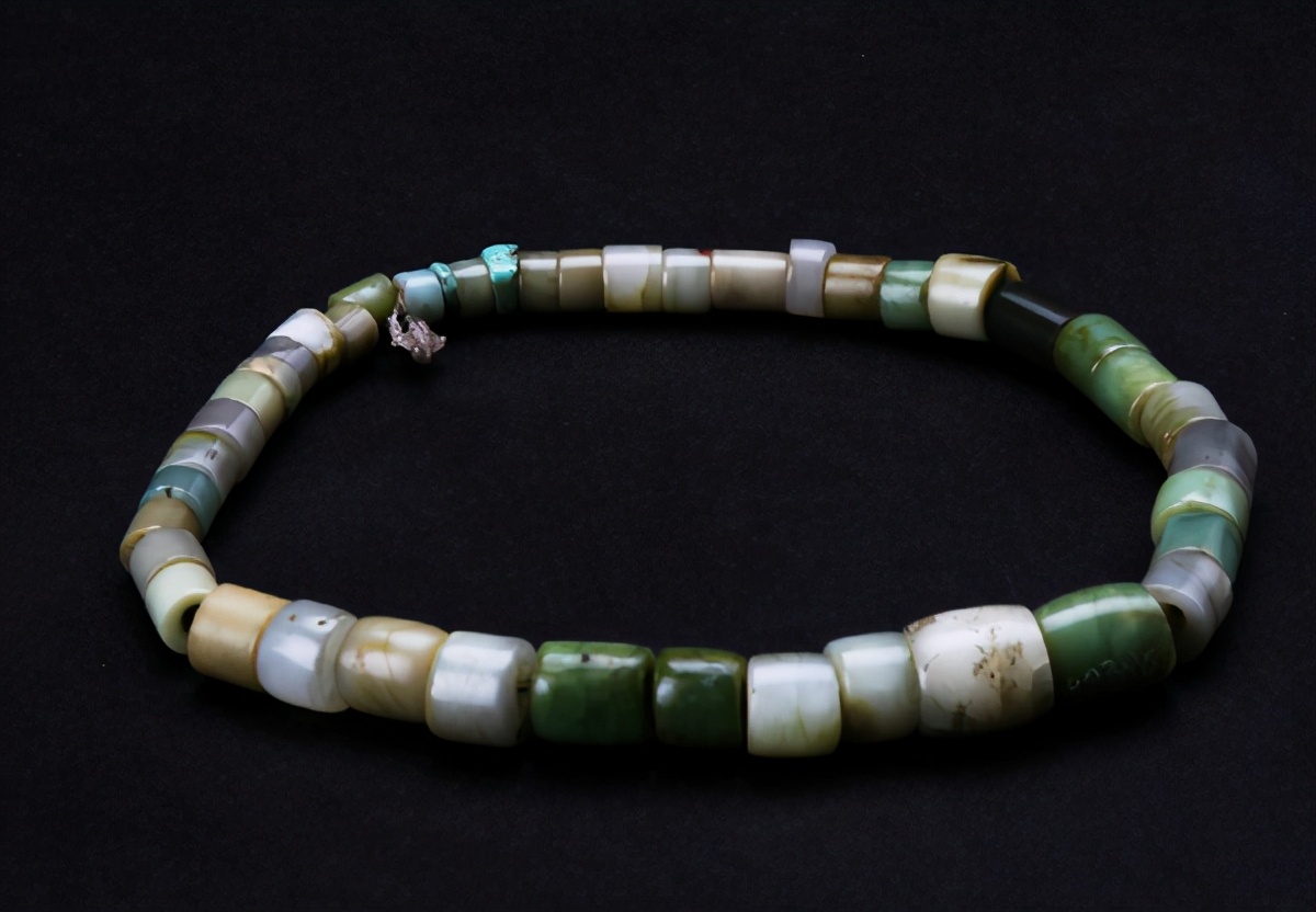 三星堆|和青铜器一样画风清奇的三星堆玉器，竟有一件绝世无双的神品